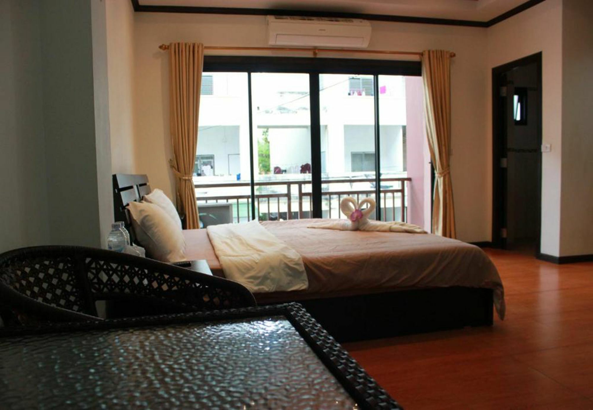 K&J Apartment Ban Nong Tabaek Exteriér fotografie
